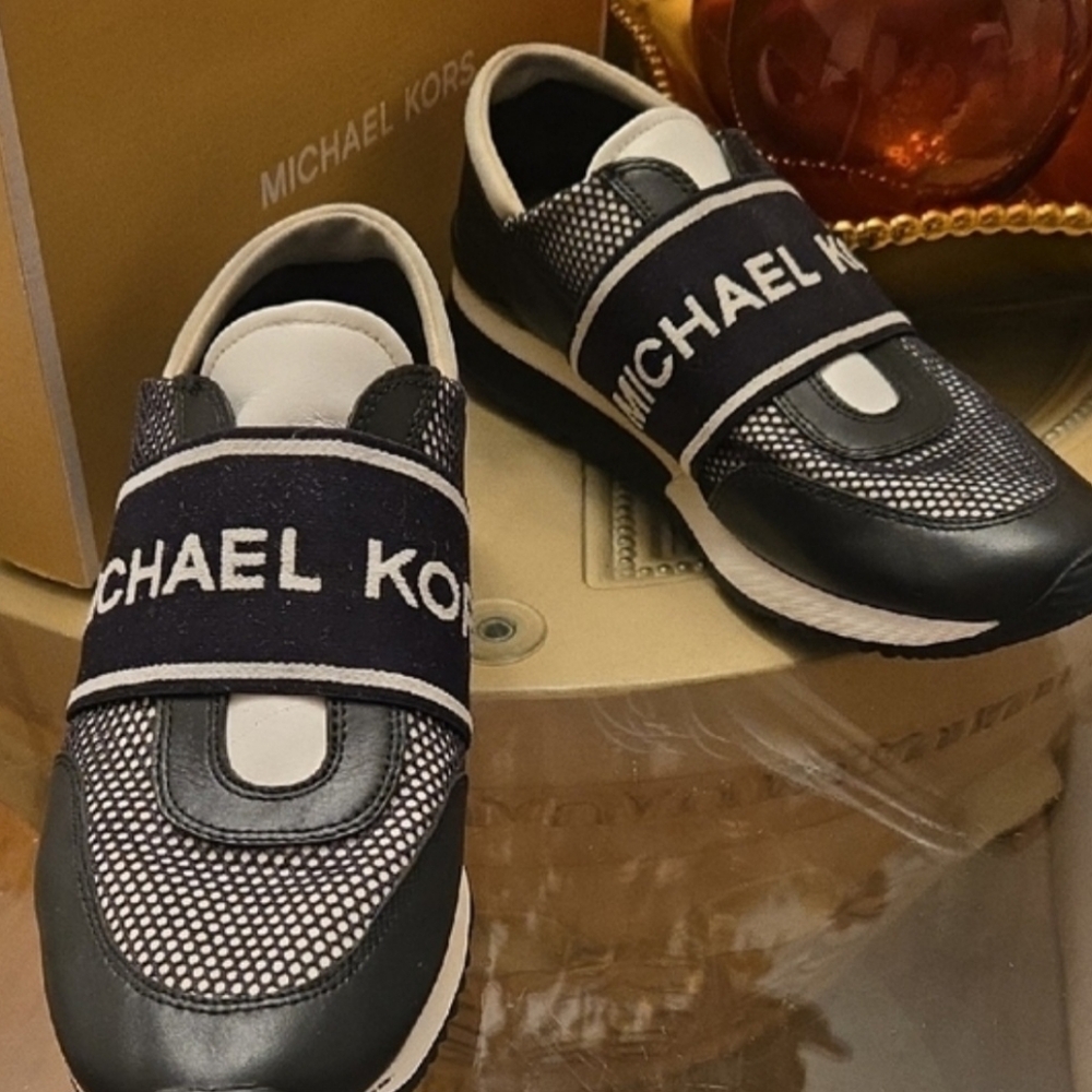 Like New Michael Kors Sneakers
